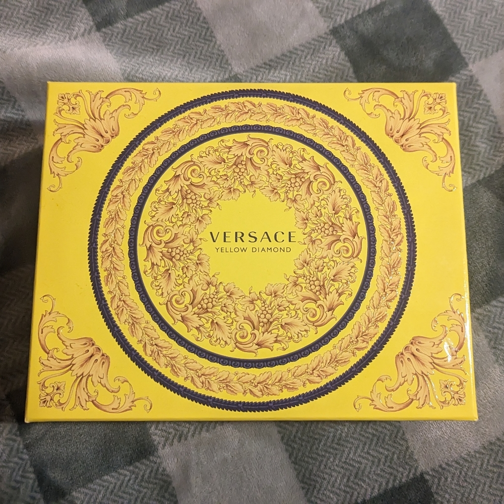 Brand new Versace Diamond gift set